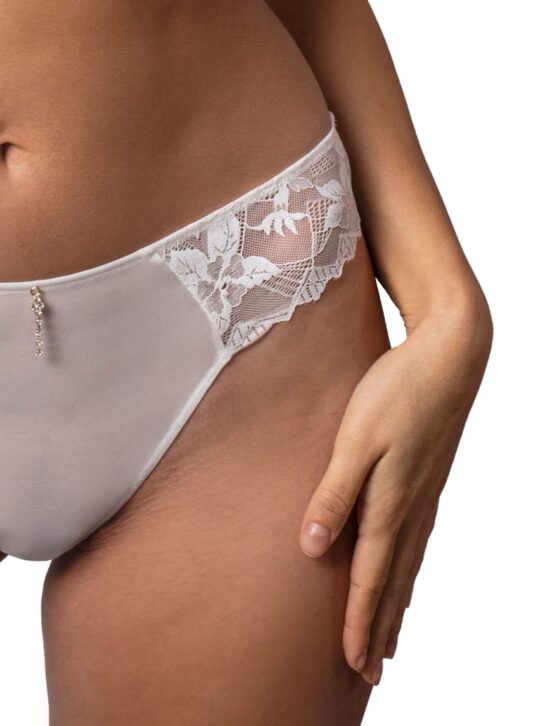 Produkt: Koronkowe Majtki Brazyliany Full DM-6341